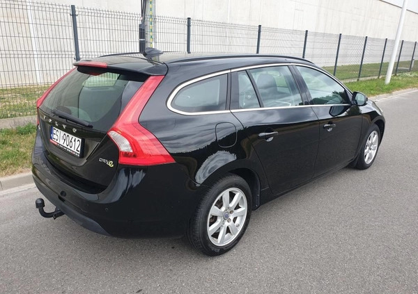 Volvo V60 cena 31909 przebieg: 250000, rok produkcji 2011 z Sieradz małe 301